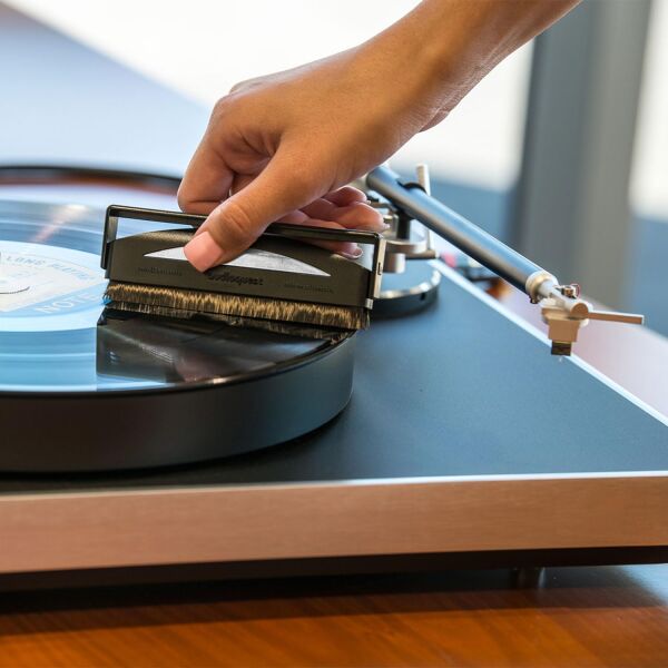 AudioQuest Silver Antistatik Plak Fırçası
